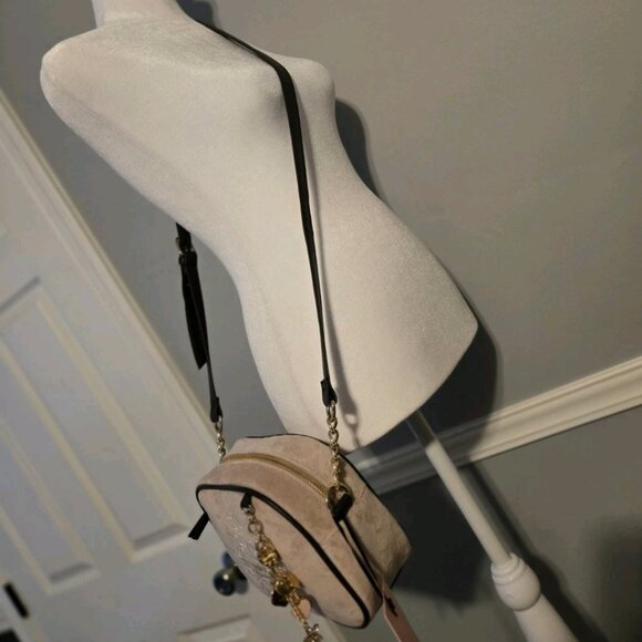 Juicy Couture JUICY FOR ALL Bag Dusty Blush/ Chocolate w/ add-on Keychain NWT - Picture 4 of 9